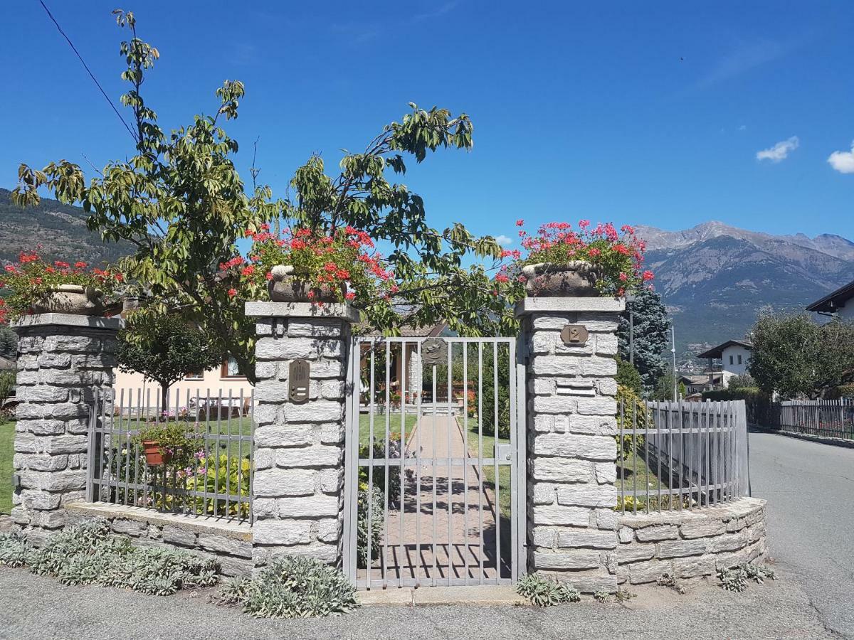 Casa Di Tia Daire Aosta Dış mekan fotoğraf
